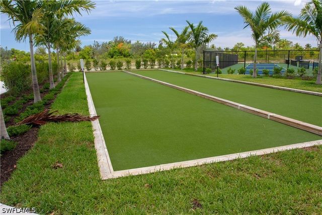 232 Indies DR E 101, Naples, FL 34114
