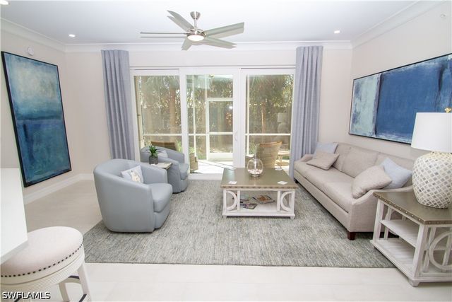 232 Indies DR E 101, Naples, FL 34114