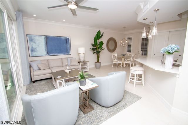 232 Indies DR E 101, Naples, FL 34114