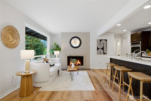 1011 179th Place NE, Bellevue, WA 98008