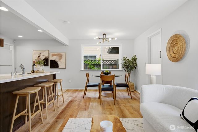 1011 179th Place NE, Bellevue, WA 98008