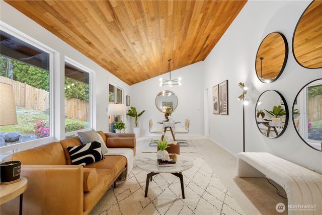1011 179th Place NE, Bellevue, WA 98008