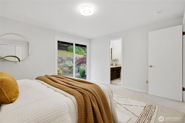 1011 179th Place NE, Bellevue, WA 98008