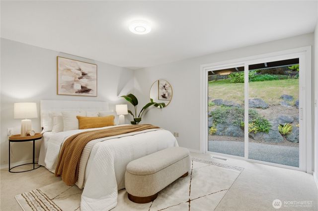1011 179th Place NE, Bellevue, WA 98008