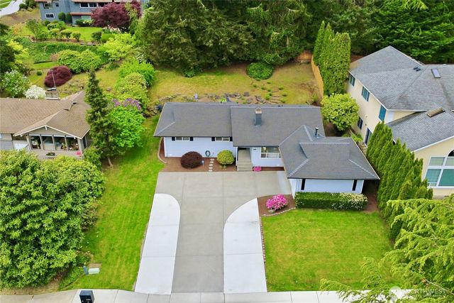 1011 179th Place NE, Bellevue, WA 98008