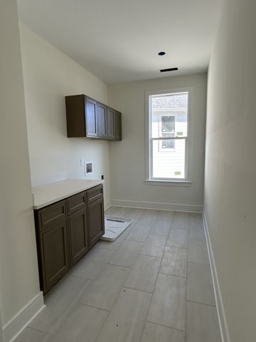 310 McKennell Dr, Nashville, TN 37206