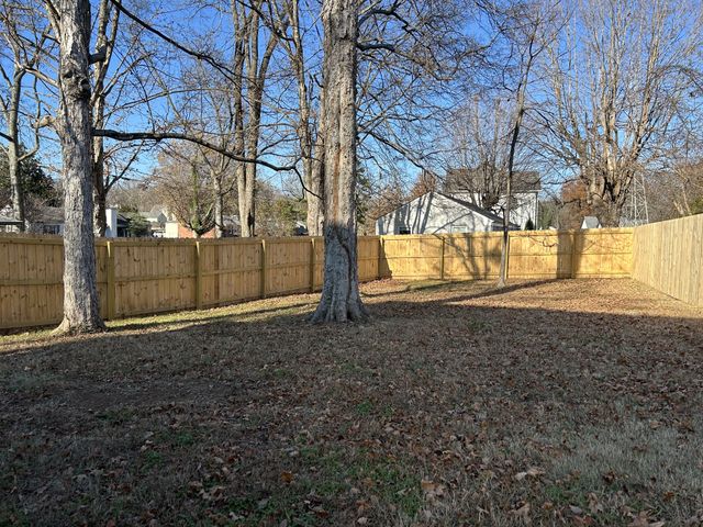 310 McKennell Dr, Nashville, TN 37206