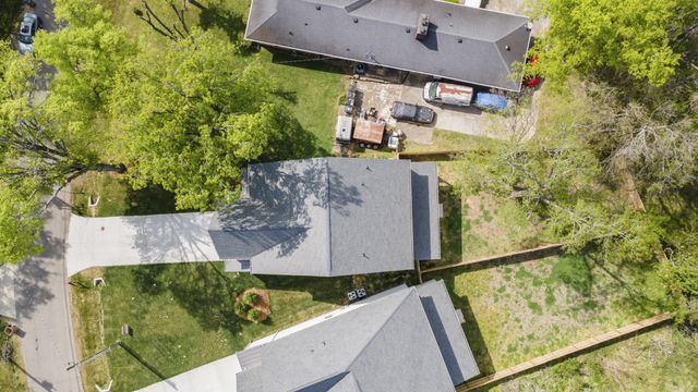 310 McKennell Dr, Nashville, TN 37206