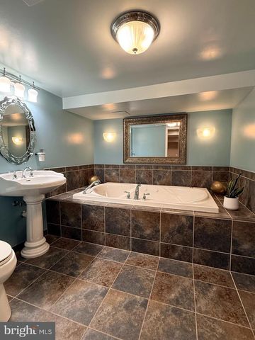 4643 17TH ST N, Arlington, VA 22207