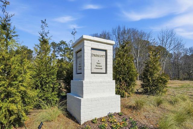 2703 Dreycott Lane, Lawrenceville, GA 30043