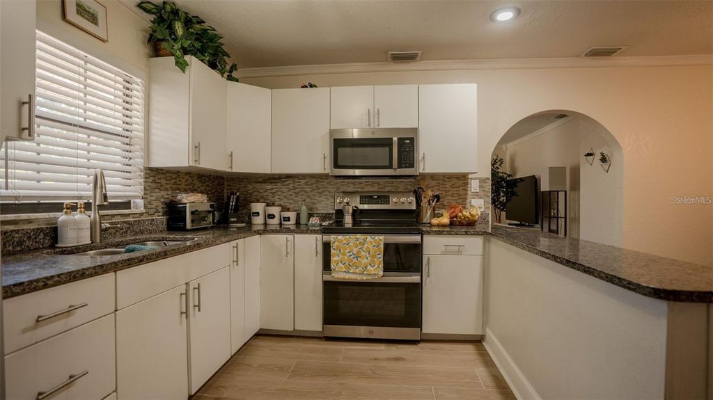 Image 14 of property listing at 6509 SAWYER PLACE, Tampa, FL 33634