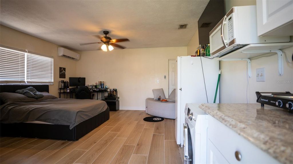 Image 32 of property listing at 6509 SAWYER PLACE, Tampa, FL 33634