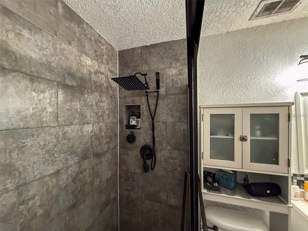 Image 37 of property listing at 6509 SAWYER PLACE, Tampa, FL 33634