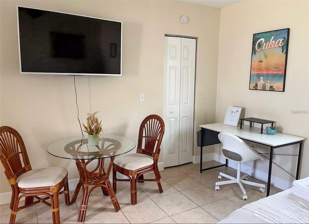 Image 40 of property listing at 6509 SAWYER PLACE, Tampa, FL 33634