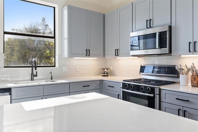 6000 S Congress Ave 201, Austin, TX 78745