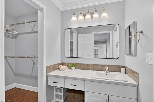 1209 SE 8th ST 111, Cape Coral, FL 33990