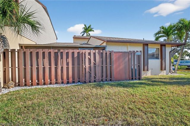 1209 SE 8th ST 111, Cape Coral, FL 33990
