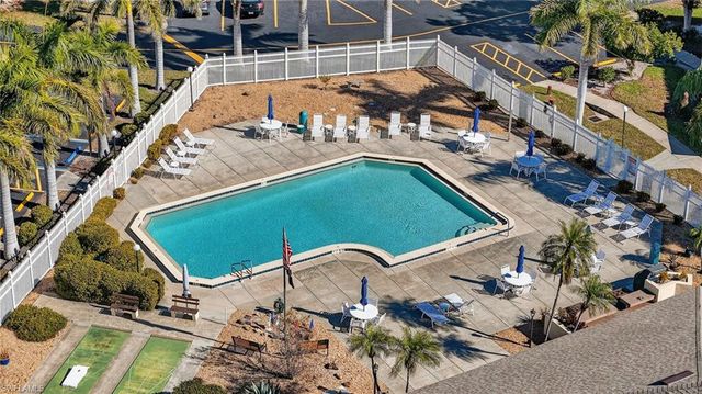 1209 SE 8th ST 111, Cape Coral, FL 33990