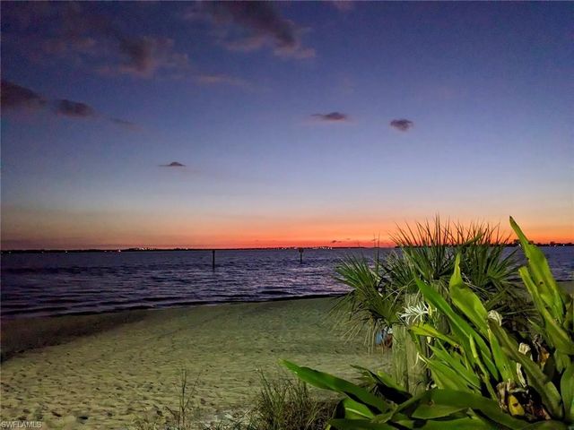 1209 SE 8th ST 111, Cape Coral, FL 33990