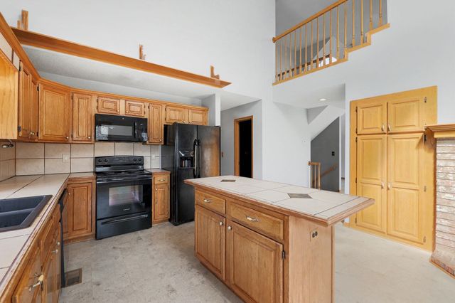 2544 N Fox Run Ct, Wichita, KS 67226