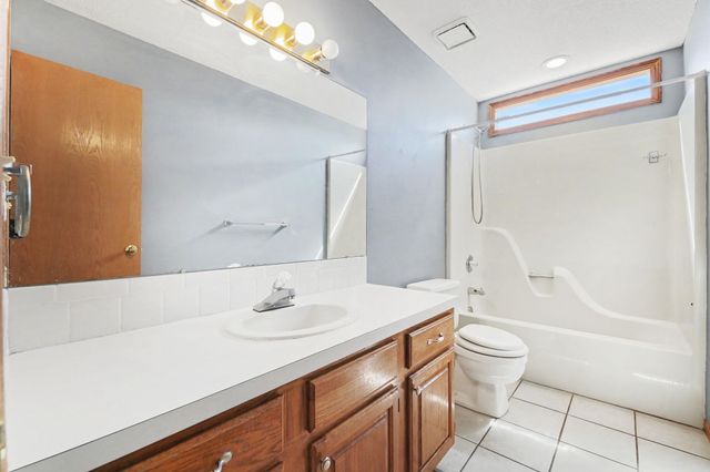 2544 N Fox Run Ct, Wichita, KS 67226