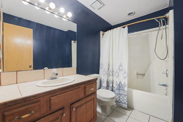 2544 N Fox Run Ct, Wichita, KS 67226