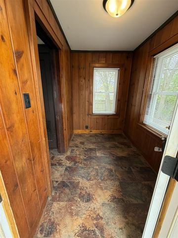 462 Catawba Avenue, Muskegon, MI 49442