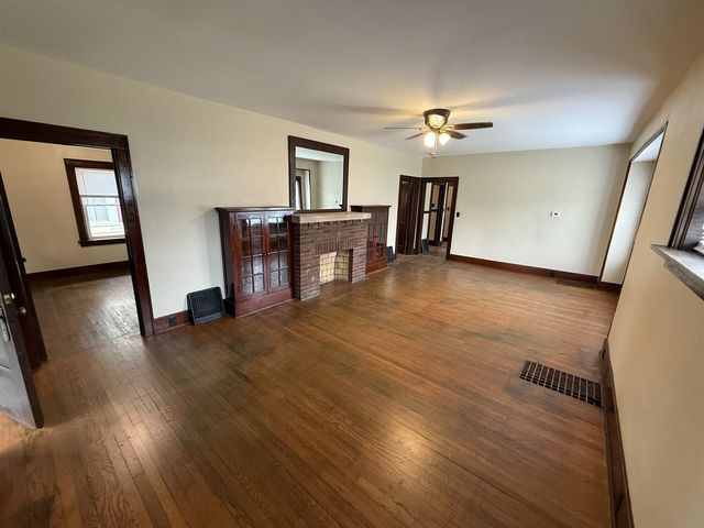 462 Catawba Avenue, Muskegon, MI 49442