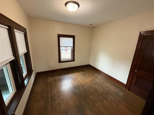 462 Catawba Avenue, Muskegon, MI 49442