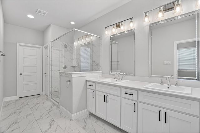 6330 Oakbend Circle 6330, Fort Worth, TX 76132