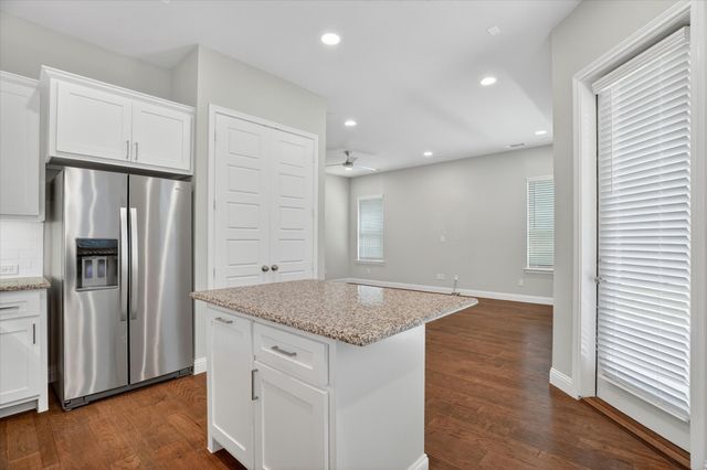 6330 Oakbend Circle 6330, Fort Worth, TX 76132
