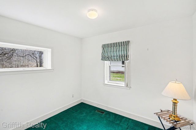 11616 Hall Road, Hamburg Township, MI 48189