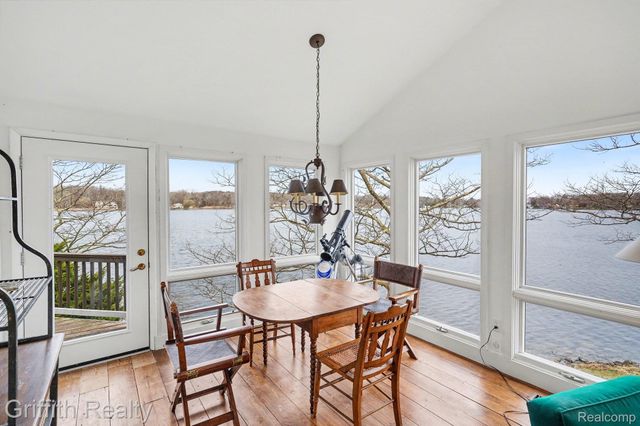 11616 Hall Road, Hamburg Township, MI 48189