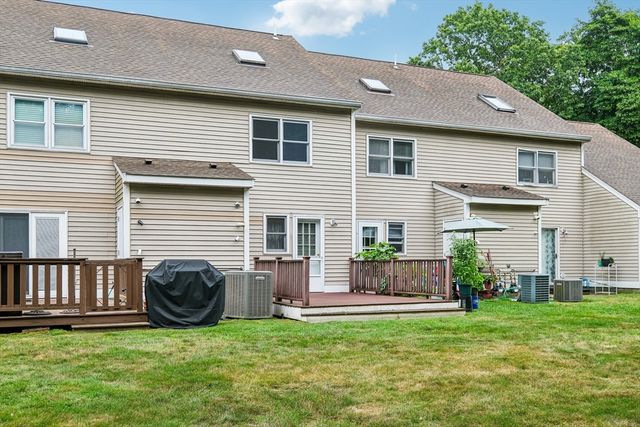 707 Brookline Way 707, Rockland, MA 02370