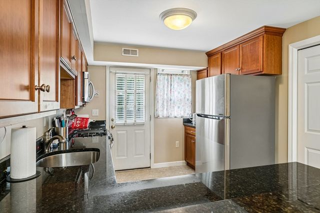 707 Brookline Way 707, Rockland, MA 02370