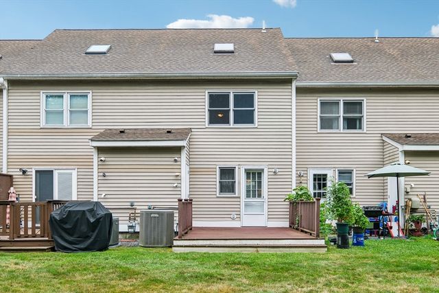 707 Brookline Way 707, Rockland, MA 02370