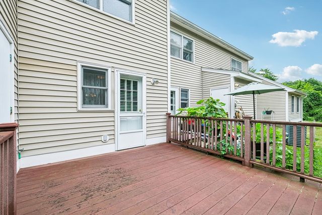 707 Brookline Way 707, Rockland, MA 02370