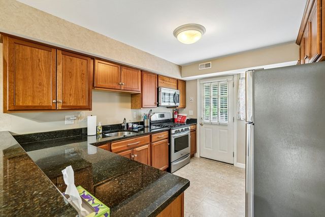 707 Brookline Way 707, Rockland, MA 02370