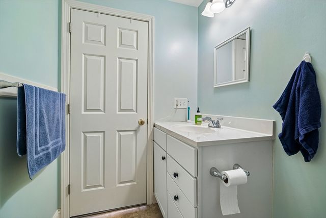707 Brookline Way 707, Rockland, MA 02370