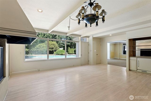 10260 Kaylen PL, Bellevue, WA 98004