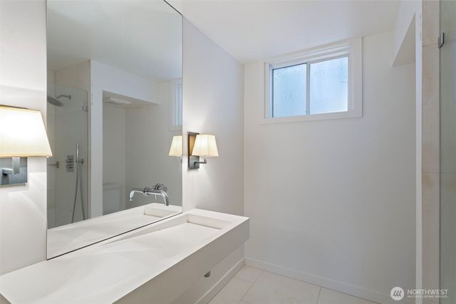 10260 Kaylen PL, Bellevue, WA 98004