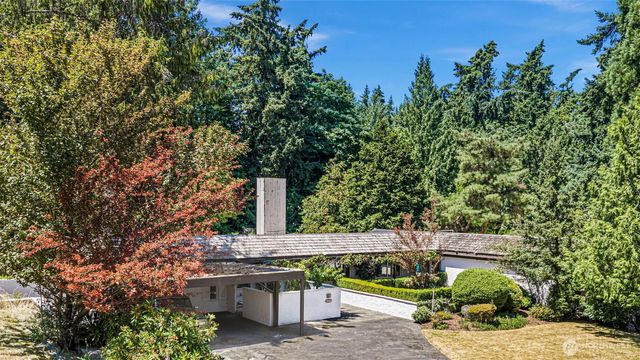 10260 Kaylen PL, Bellevue, WA 98004