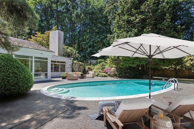 10260 Kaylen PL, Bellevue, WA 98004