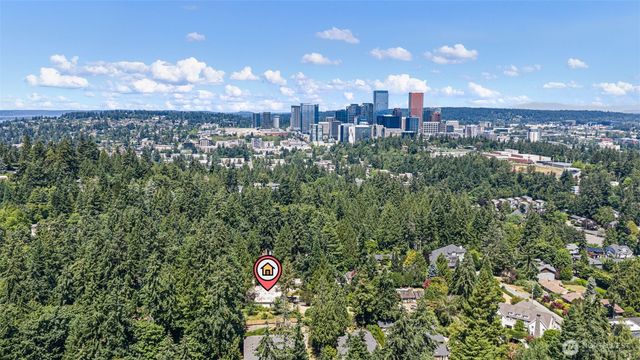 10260 Kaylen PL, Bellevue, WA 98004