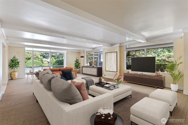 10260 Kaylen PL, Bellevue, WA 98004