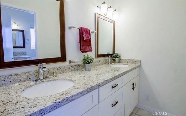 11820 Mayfield 317, Los Angeles, CA 90049