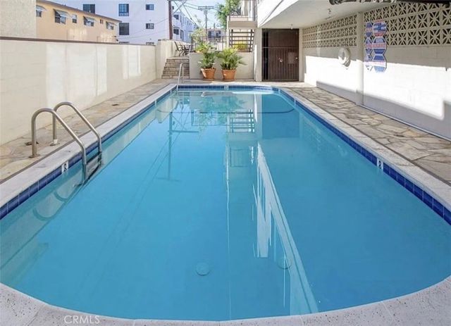 11820 Mayfield 317, Los Angeles, CA 90049