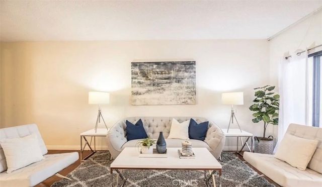 11820 Mayfield 317, Los Angeles, CA 90049