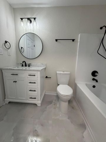 420 E Williams Avenue, Crestview, FL 32539