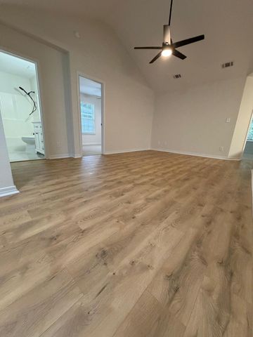 420 E Williams Avenue, Crestview, FL 32539